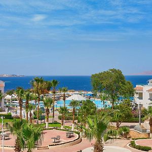 Superior Pool View Room